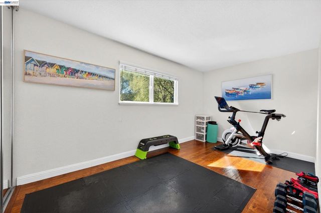 7326 Hillsdale Dr, Pleasanton, CA 94588