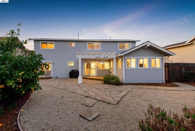 7326 Hillsdale Dr, Pleasanton, CA 94588