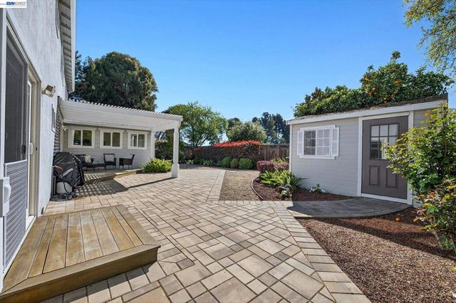 7326 Hillsdale Dr, Pleasanton, CA 94588