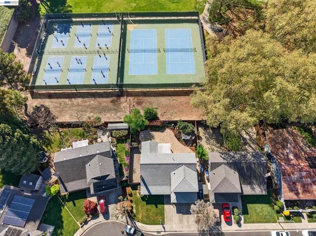 7326 Hillsdale Dr, Pleasanton, CA 94588