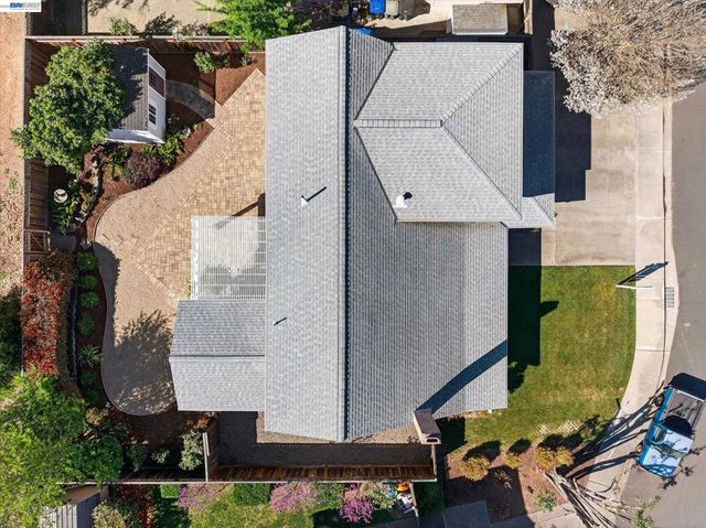 7326 Hillsdale Dr, Pleasanton, CA 94588
