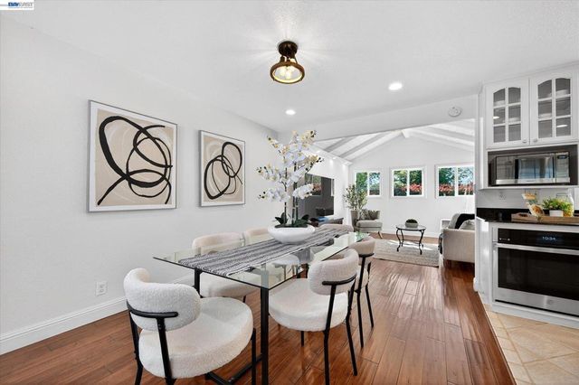 7326 Hillsdale Dr, Pleasanton, CA 94588