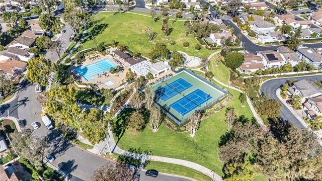 18 Broadleaf, Irvine, CA 92612