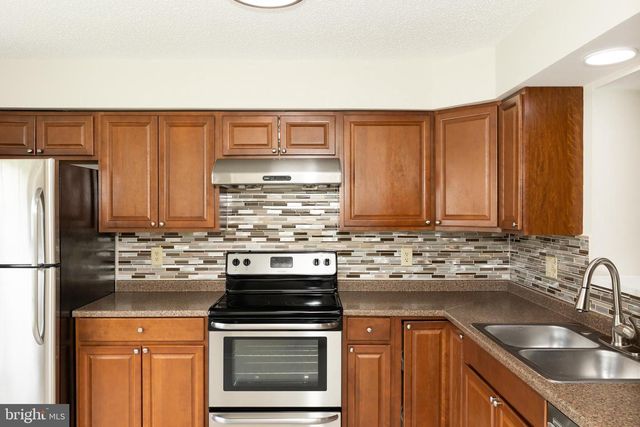 19320 LIBERTY HEIGHTS LN, Germantown, MD 20874