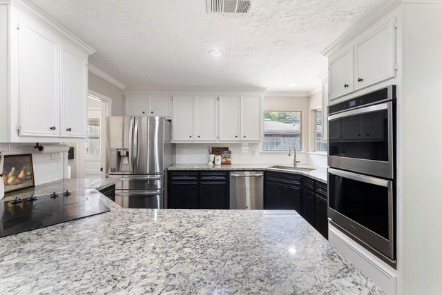748 Talmalge Hall Drive, Conroe, TX 77302