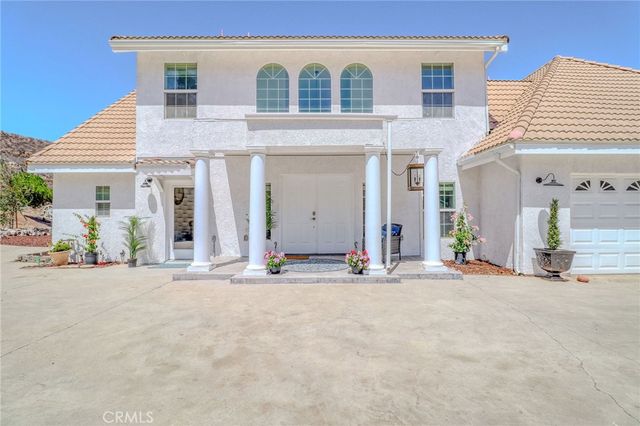 20948 Onaknoll Drive, Lake Mathews, CA 92570