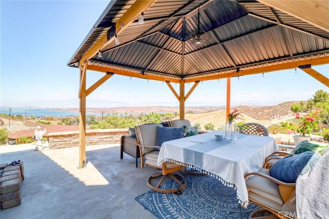 20948 Onaknoll Drive, Lake Mathews, CA 92570