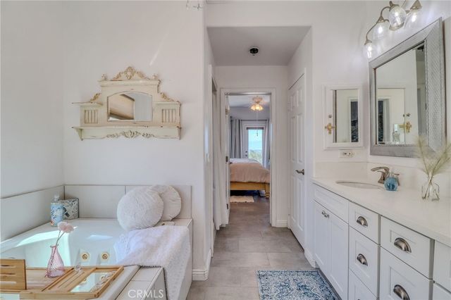 20948 Onaknoll Drive, Lake Mathews, CA 92570