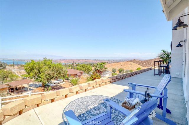 20948 Onaknoll Drive, Lake Mathews, CA 92570