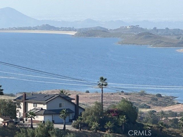 20948 Onaknoll Drive, Lake Mathews, CA 92570
