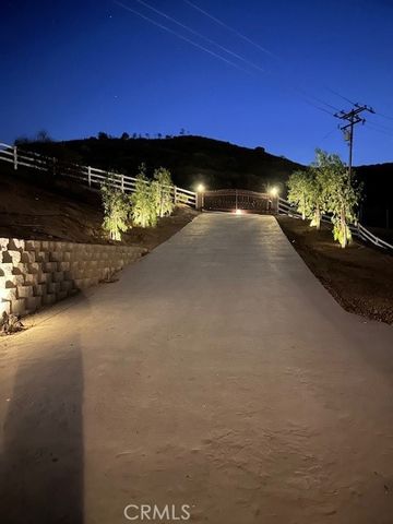 20948 Onaknoll Drive, Lake Mathews, CA 92570