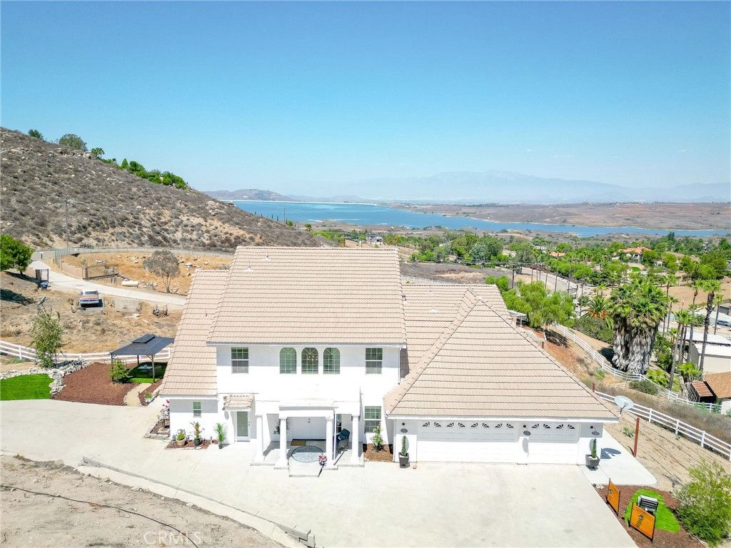 20948 Onaknoll Drive, Lake Mathews, CA 92570