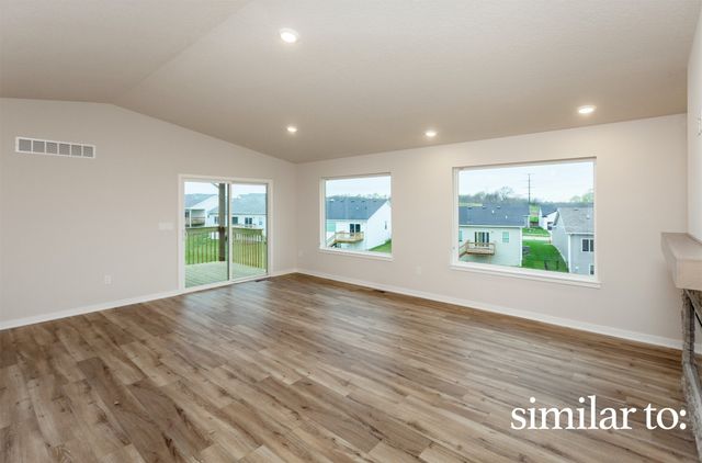 8208 Mahon Court, Johnston, IA 50131