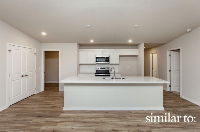 8208 Mahon Court, Johnston, IA 50131