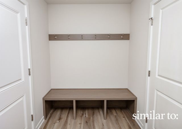 8208 Mahon Court, Johnston, IA 50131