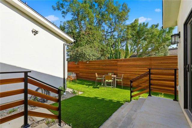 1710 Phillips Way, Los Angeles, CA 90042