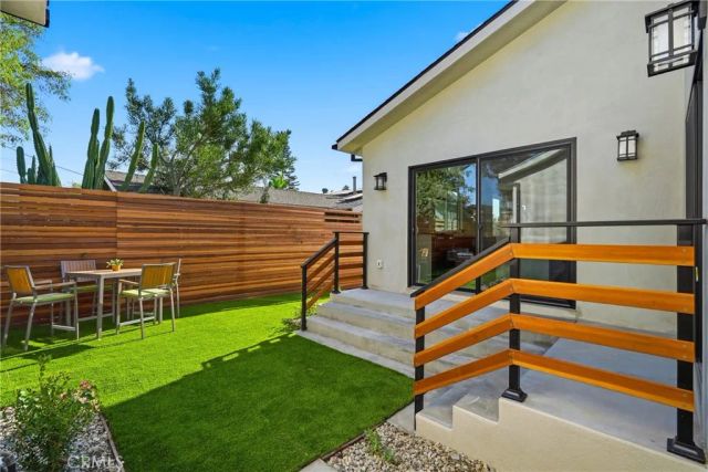 1710 Phillips Way, Los Angeles, CA 90042