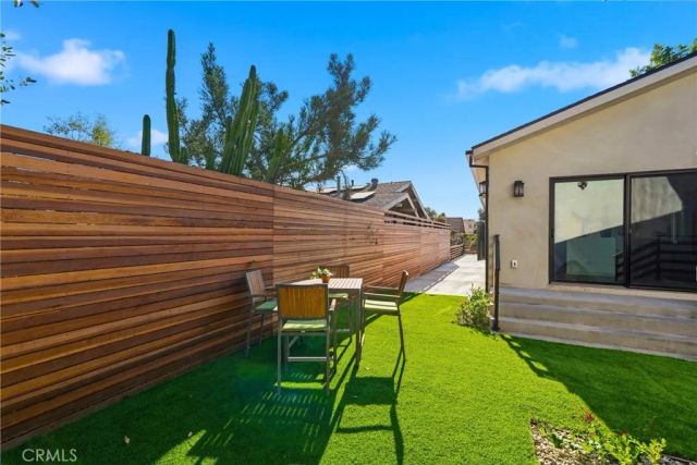 1710 Phillips Way, Los Angeles, CA 90042