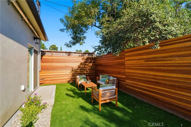 1710 Phillips Way, Los Angeles, CA 90042