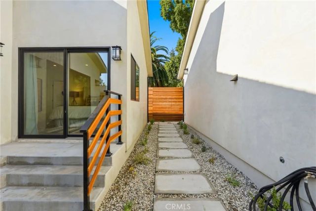 1710 Phillips Way, Los Angeles, CA 90042