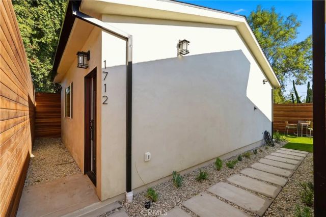 1710 Phillips Way, Los Angeles, CA 90042