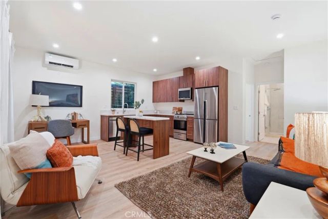 1710 Phillips Way, Los Angeles, CA 90042