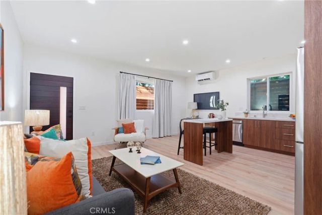 1710 Phillips Way, Los Angeles, CA 90042