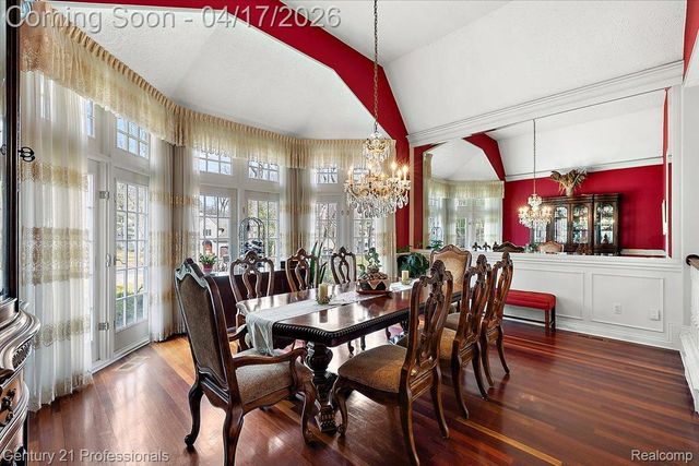 5423 Bristol Parke Drive, Independence Charter Township, MI 48348