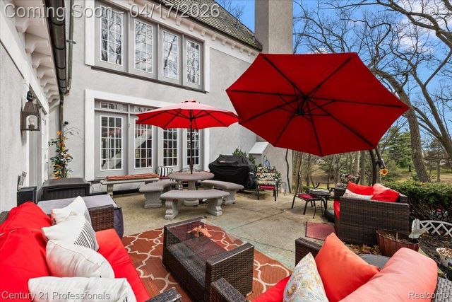 5423 Bristol Parke Drive, Independence Charter Township, MI 48348