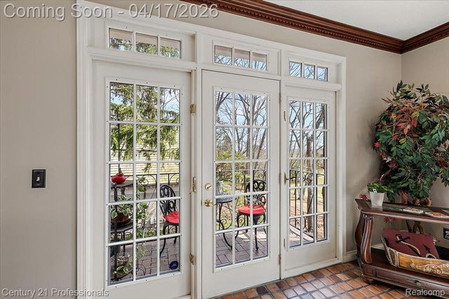 5423 Bristol Parke Drive, Independence Charter Township, MI 48348