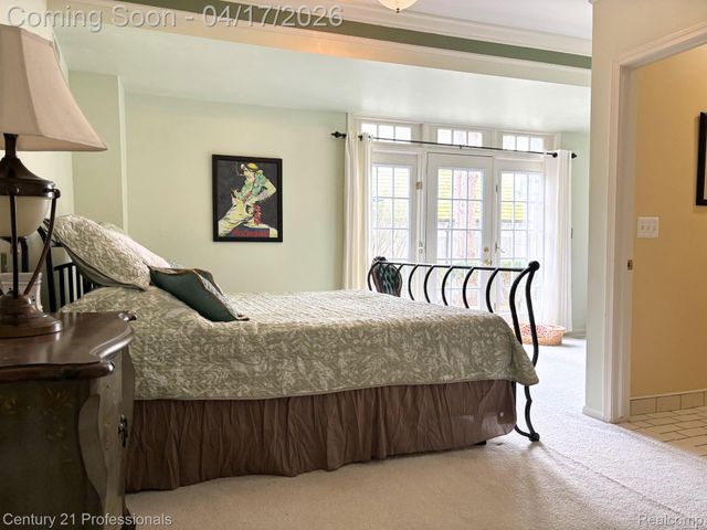 5423 Bristol Parke Drive, Independence Charter Township, MI 48348