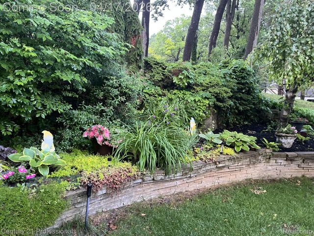 5423 Bristol Parke Drive, Independence Charter Township, MI 48348