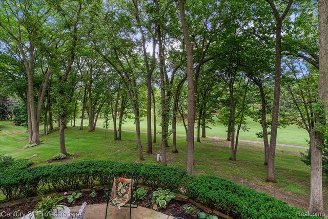 5423 Bristol Parke Drive, Independence Charter Township, MI 48348