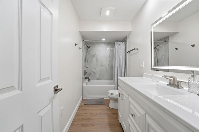 2600 CAMBRIDGE DRIVE, Sarasota, FL 34232