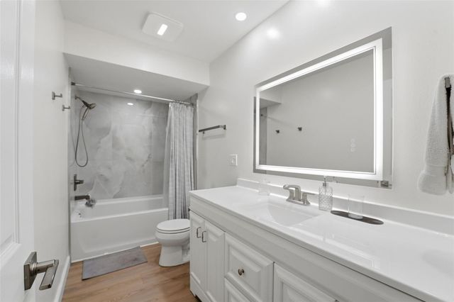 2600 CAMBRIDGE DRIVE, Sarasota, FL 34232