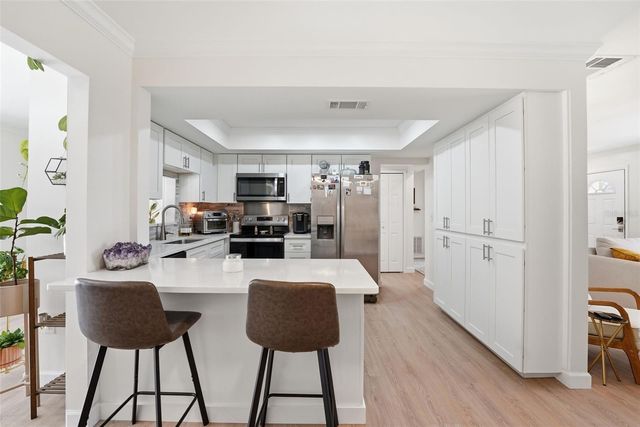 2600 CAMBRIDGE DRIVE, Sarasota, FL 34232
