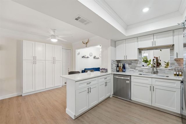 2600 CAMBRIDGE DRIVE, Sarasota, FL 34232
