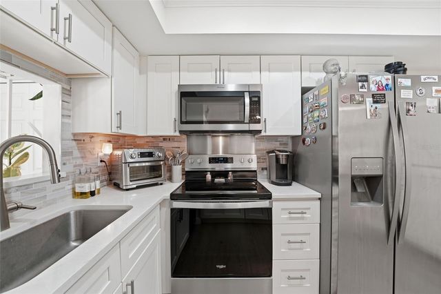 2600 CAMBRIDGE DRIVE, Sarasota, FL 34232
