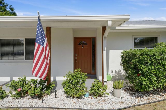 2600 CAMBRIDGE DRIVE, Sarasota, FL 34232