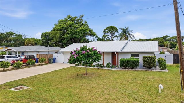 2600 CAMBRIDGE DRIVE, Sarasota, FL 34232