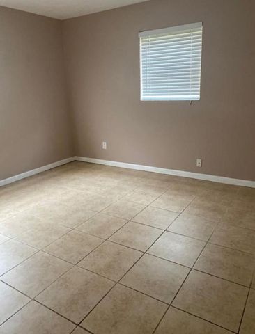 2461 SW 82nd Avenue, Davie, FL 33324