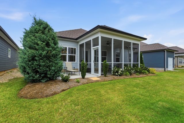 8489 Cherrybark Lane, Ooltewah, TN 37363