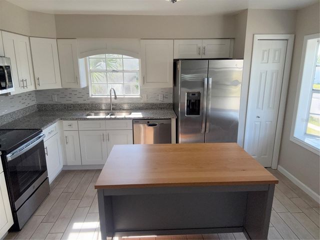 489 S DEERWOOD AVENUE, Orlando, FL 32825