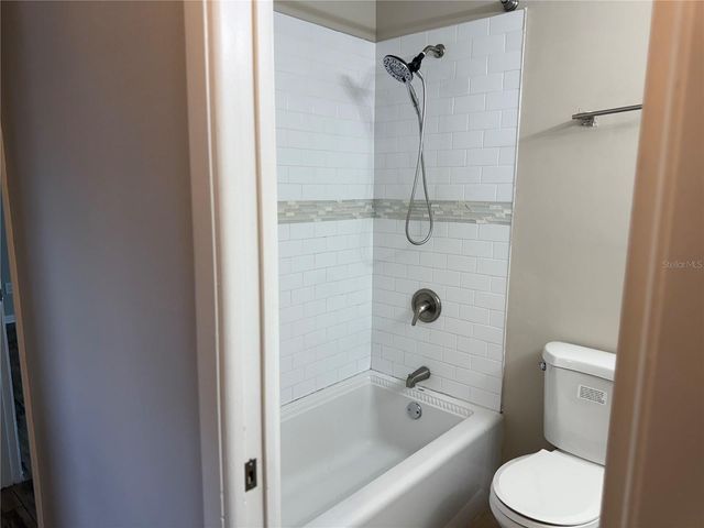 489 S DEERWOOD AVENUE, Orlando, FL 32825