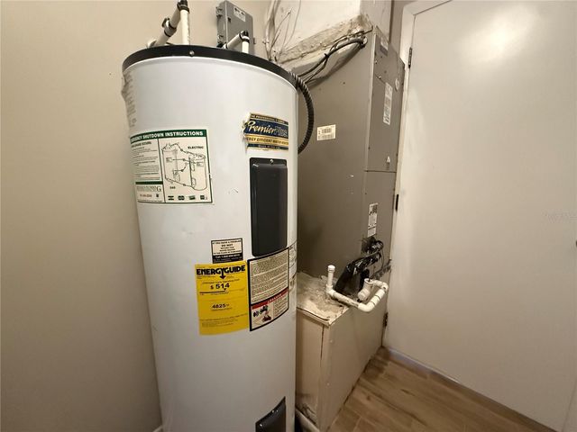 489 S DEERWOOD AVENUE, Orlando, FL 32825