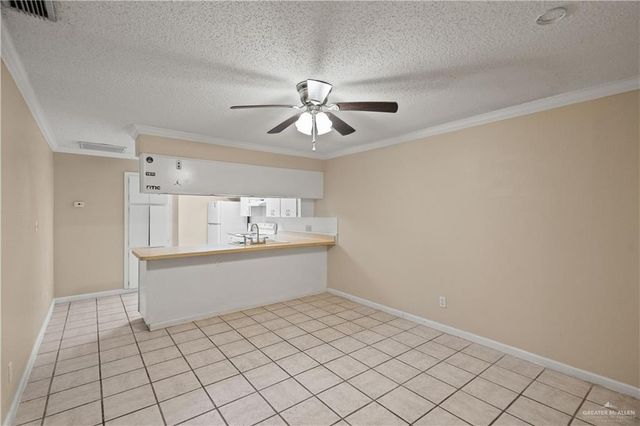 323 Forest Hills Drive 7, Weslaco, TX 78596