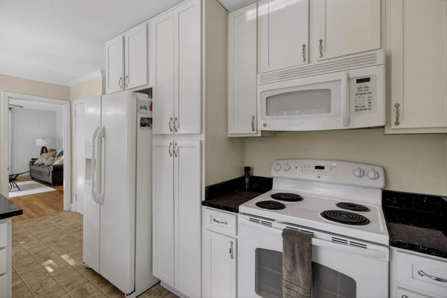 822 Rogers Lane, Mount Pleasant, SC 29464