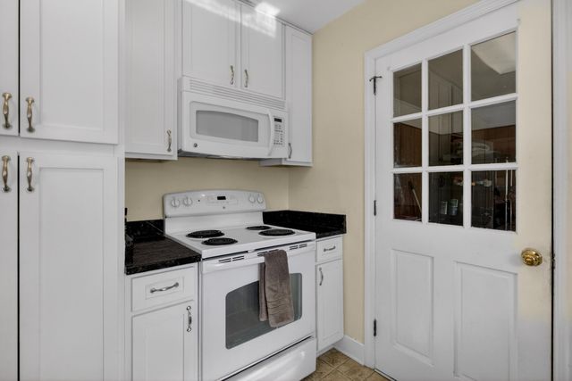 822 Rogers Lane, Mount Pleasant, SC 29464