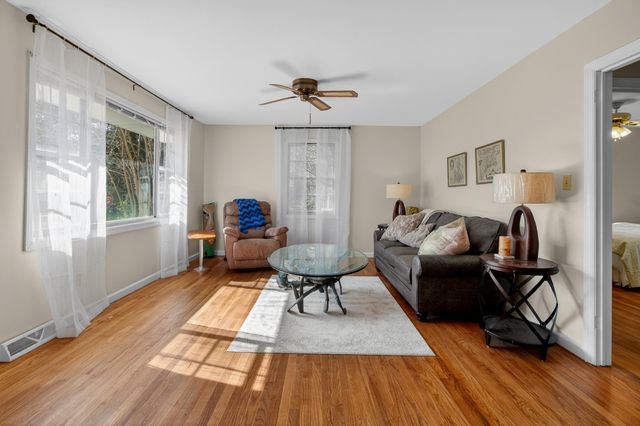 822 Rogers Lane, Mount Pleasant, SC 29464