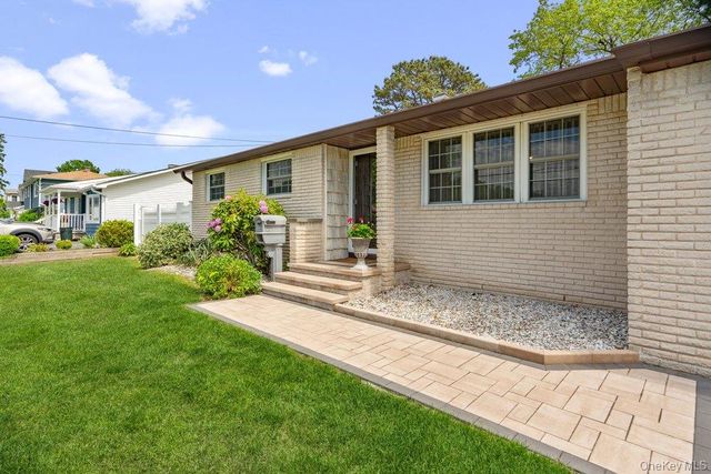 173 Loop Drive, Sayville, NY 11782